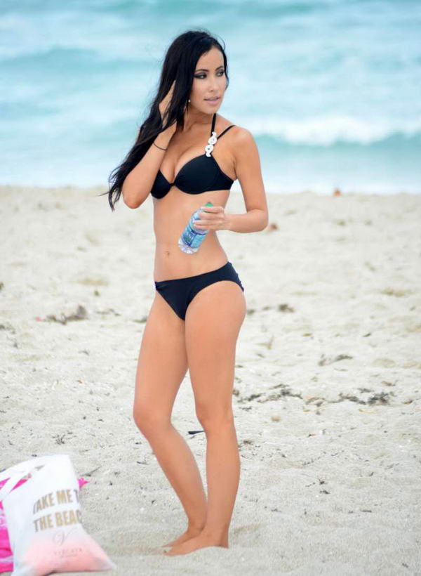 Lisa Opie in Bikini on The Miami Beach
