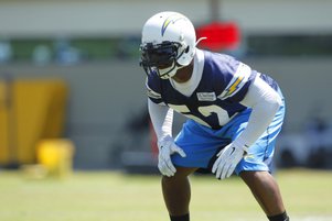 Denzel Perryman was raised to tackle | SanDiegoUnionTribune.com