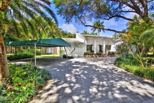 Classy Coconut Grove House Last Sold in ’75 for $61,000 – On the market – Curbed Miami