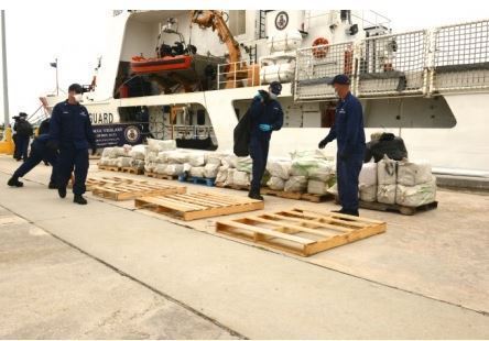 Seized drugs: Coast Guard offloading moe than 4,000 pounds of seized drugs – Sun Sentinel