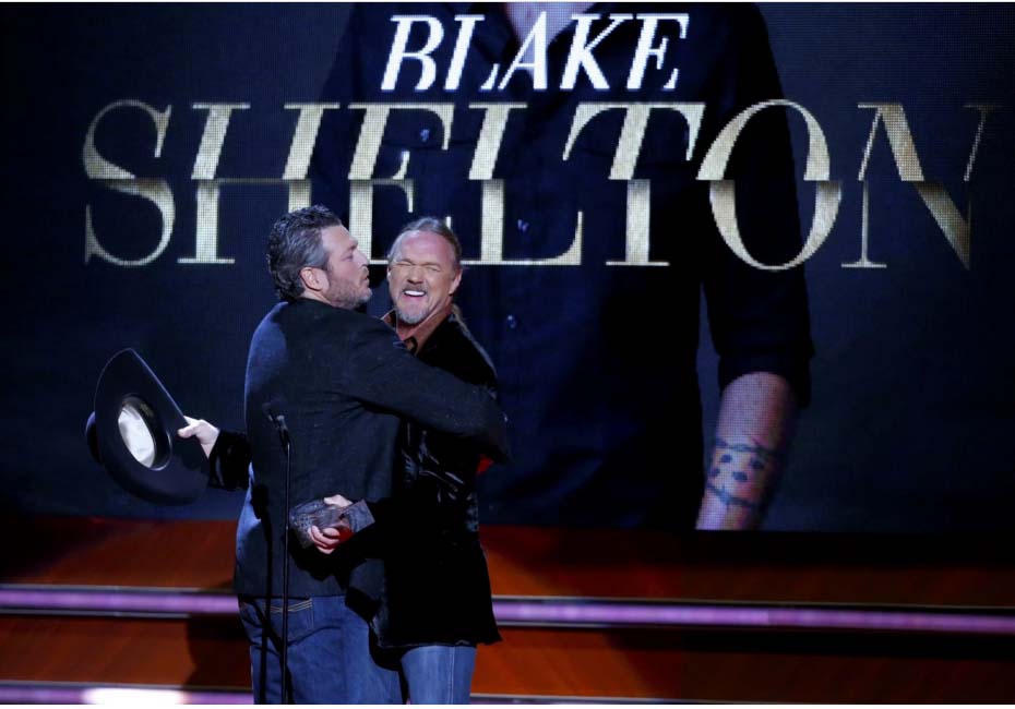 Shelton roasts Bryan at CMT Artists of the Year show – The Washington Post